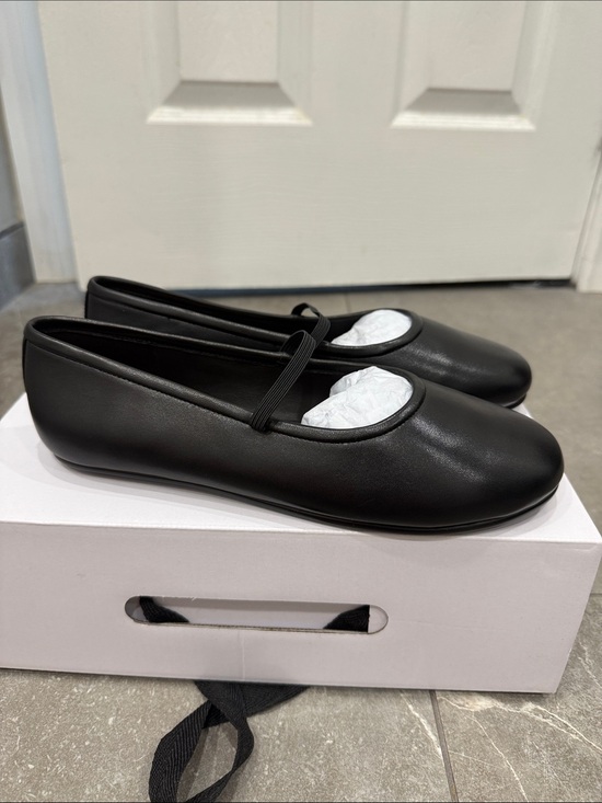 L'INTERVALLE Shoes - L’Intervalle Ulica Black Leather Ballet Flat size 38